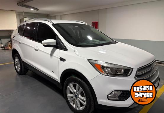 Autos - Ford Kuga 2017 Nafta 162000Km - En Venta