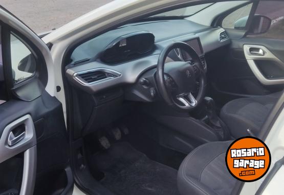 Autos - Peugeot 208 allure 2017 Nafta 115000Km - En Venta