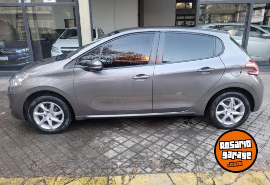 Autos - Peugeot 208 Allure 1.5 2014 Nafta 118000Km - En Venta