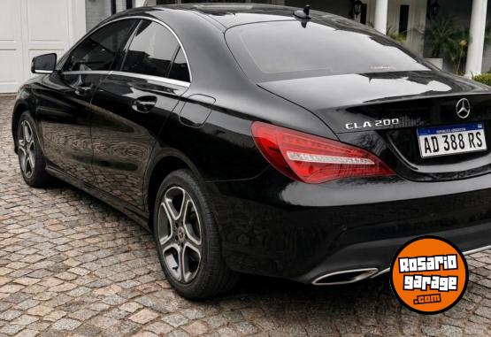 Autos - Mercedes Benz CLA 200 Urban 2018 Nafta 80000Km - En Venta