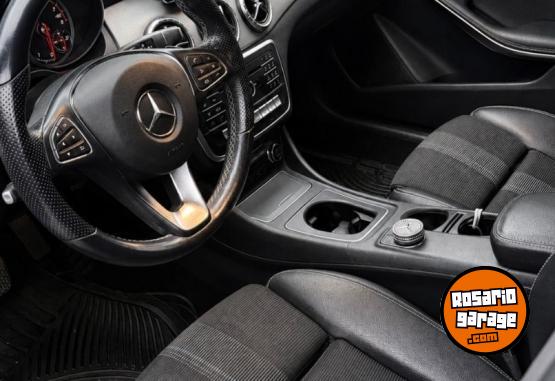 Autos - Mercedes Benz CLA 200 Urban 2018 Nafta 80000Km - En Venta
