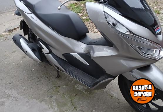 Motos - Honda Pcx 150 2020 Nafta 15700Km - En Venta
