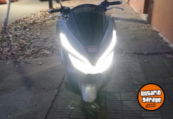 Motos - Honda Pcx 150 2020 Nafta 15700Km - En Venta