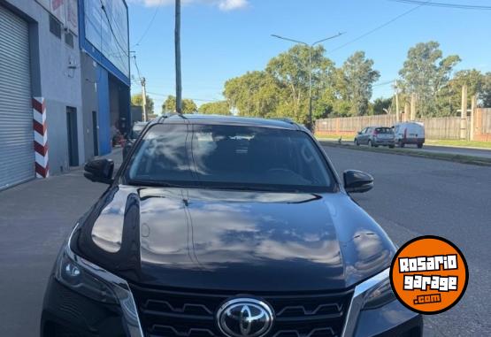 Camionetas - Toyota Sw4 srx 7 as 2023 Diesel 100000Km - En Venta