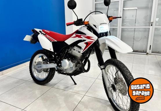 Motos - Honda TORNADO XR 250 2021 Nafta 7600Km - En Venta