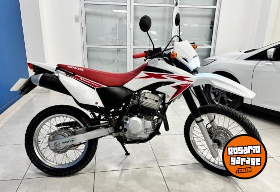 Motos - Honda TORNADO XR 250 2021 Nafta 7600Km - En Venta