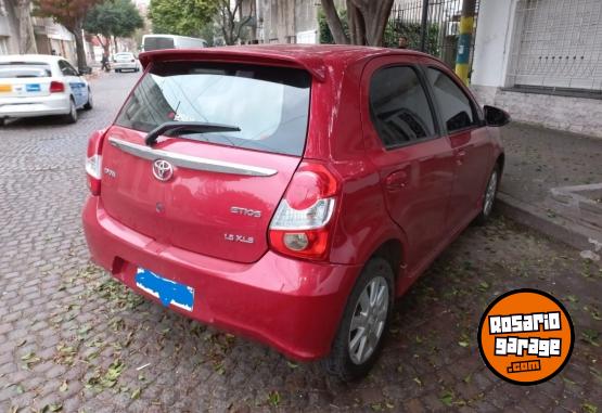 Autos - Toyota ETIOS XLS 2017 Nafta 77000Km - En Venta