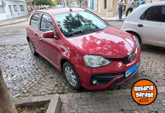 Autos - Toyota ETIOS XLS 2017 Nafta 77000Km - En Venta