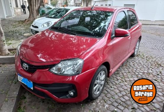 Autos - Toyota ETIOS XLS 2017 Nafta 77000Km - En Venta