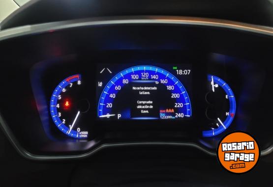 Autos - Toyota COROLLA SEG. 2021 Nafta 124000Km - En Venta