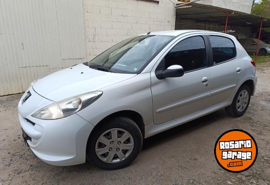 Autos - Peugeot 207 compact 2013 Nafta 120000Km - En Venta