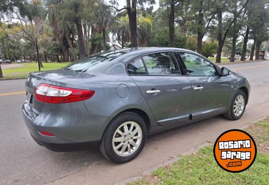 Autos - Renault Fluence no focus logan 2011 Nafta 130000Km - En Venta