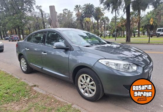 Autos - Renault Fluence no focus logan 2011 Nafta 130000Km - En Venta