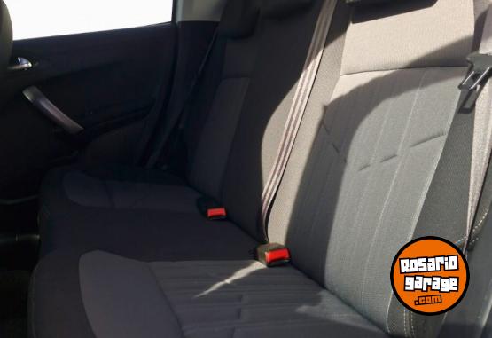 Autos - Peugeot 208 2017 Nafta 105000Km - En Venta