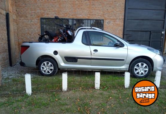 Camionetas - Peugeot Hoggar xs 1.6 2014 Nafta 65000Km - En Venta