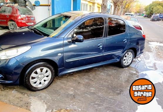 Autos - Peugeot 207 compact Allure 2013 Nafta 139000Km - En Venta