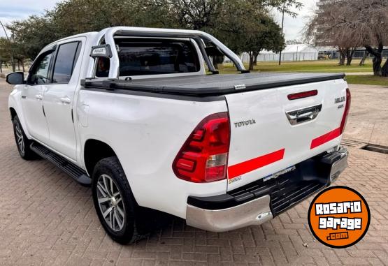 Camionetas - Toyota HILUX 4X2 SRV 2.8 2017 Diesel - En Venta