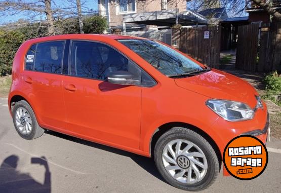 Autos - Volkswagen Up high 2017 Nafta 121000Km - En Venta