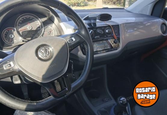Autos - Volkswagen Up high 2017 Nafta 121000Km - En Venta