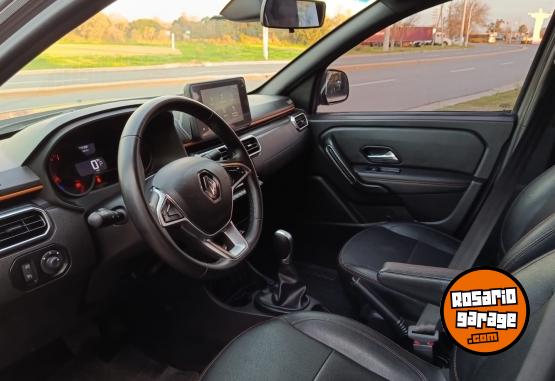 Utilitarios - Renault Oroch 1.3T iconic 2023 Nafta 41000Km - En Venta