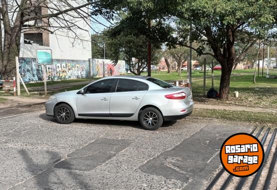 Autos - Renault Confort 2012 Nafta 277000Km - En Venta