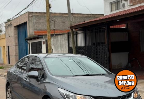Autos - Chevrolet CRUZE LT 2022 Nafta 82000Km - En Venta