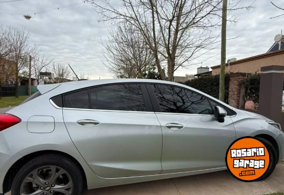 Autos - Chevrolet Cruze LTZ 5 ptas 2022 Nafta 75000Km - En Venta