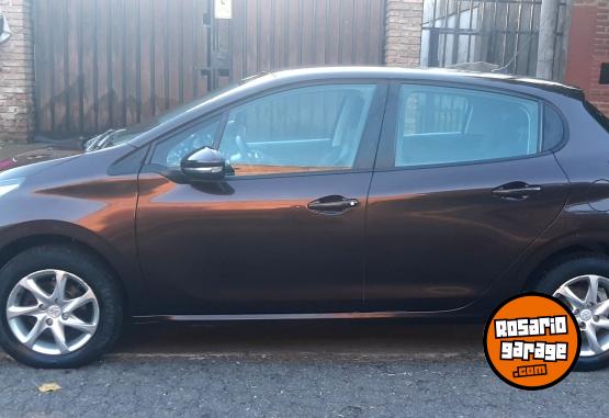Autos - Peugeot 208 allure 2013 Nafta 125000Km - En Venta