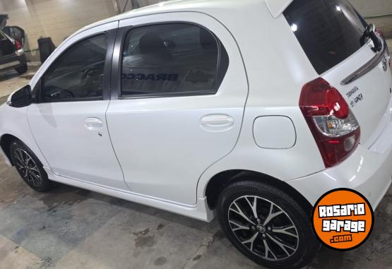 Autos - Toyota ETIS XLS PACK 2024 Nafta 44400Km - En Venta