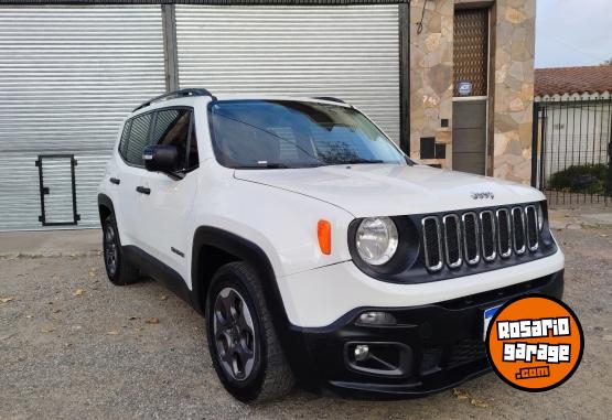 Camionetas - Jeep RENEGADE 2017 Nafta 98000Km - En Venta