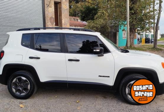Camionetas - Jeep RENEGADE 2017 Nafta 98000Km - En Venta