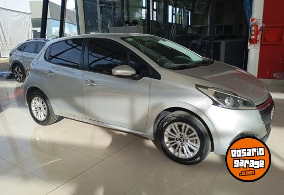 Autos - Peugeot 208 Allure 2018 Nafta 75000Km - En Venta