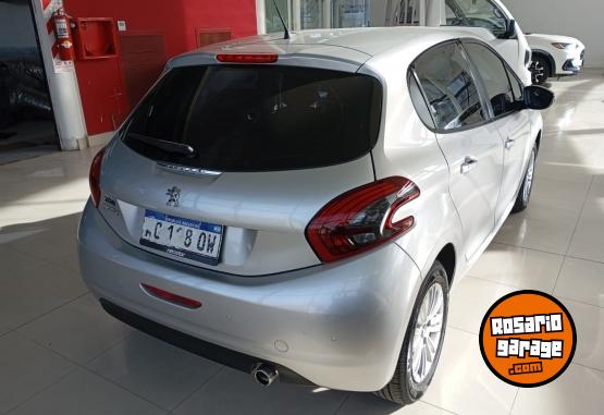 Autos - Peugeot 208 Allure 2018 Nafta 75000Km - En Venta