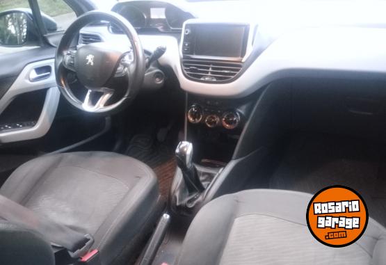 Autos - Peugeot 208 Allure 2014 Nafta 148000Km - En Venta