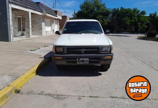 Camionetas - Toyota Hilux 1999 Diesel 348000Km - En Venta