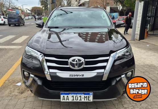 Camionetas - Toyota Sw4 2.8 Srx 7 asientos 2016 Diesel 200000Km - En Venta