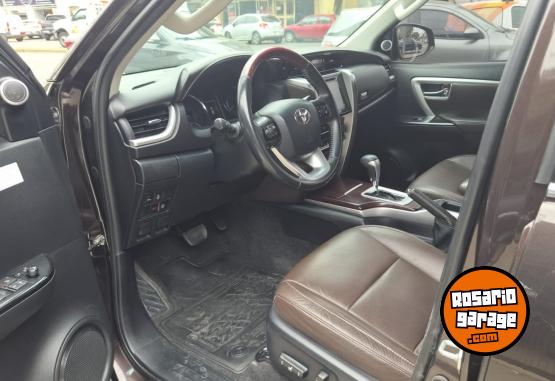 Camionetas - Toyota Sw4 2.8 Srx 7 asientos 2016 Diesel 200000Km - En Venta