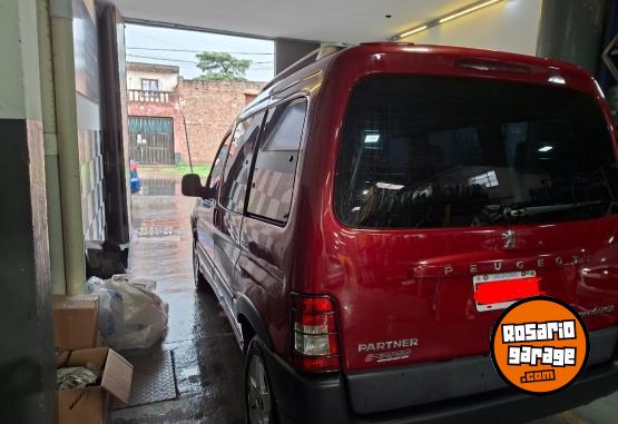 Utilitarios - Peugeot Parner patagonica vtc plu 2014 Nafta 147000Km - En Venta