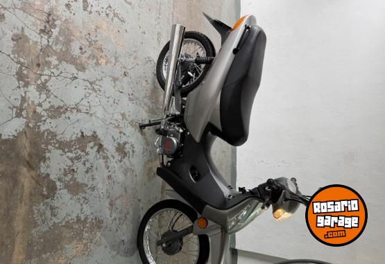 Motos - Keller Cronos 2019 Nafta 5069Km - En Venta
