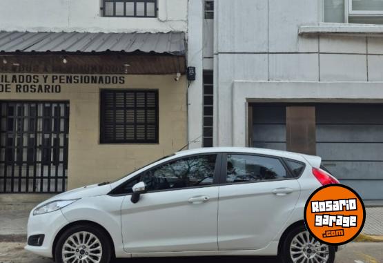 Autos - Ford Fiesta Kinet Design 2016 Nafta 116000Km - En Venta