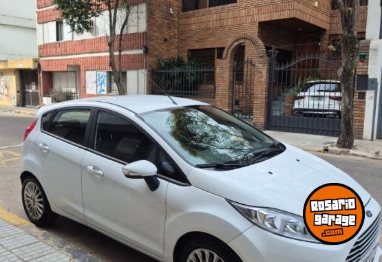 Autos - Ford Fiesta Kinet Design 2016 Nafta 116000Km - En Venta