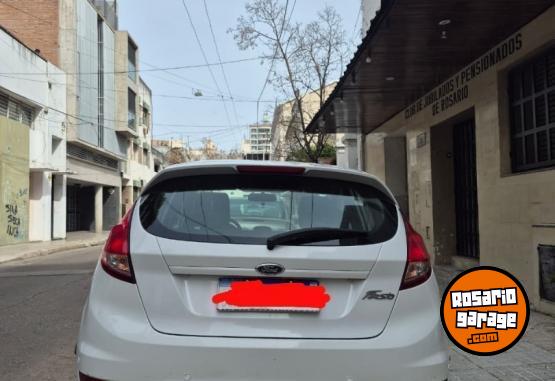 Autos - Ford Fiesta Kinet Design 2016 Nafta 116000Km - En Venta