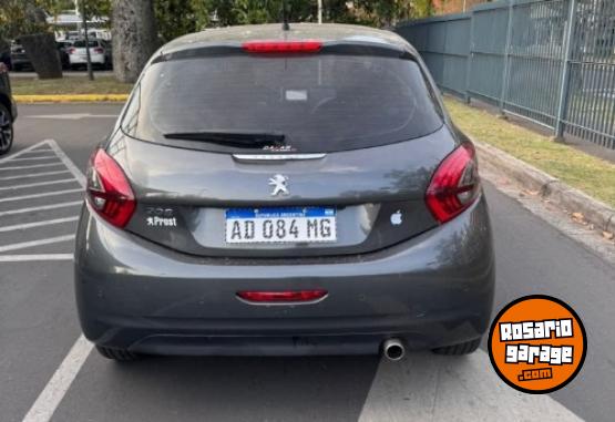 Autos - Peugeot 208 FELINE 2018 Nafta 105000Km - En Venta