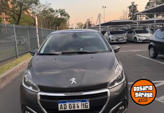 Autos - Peugeot 208 FELINE 2018 Nafta 105000Km - En Venta