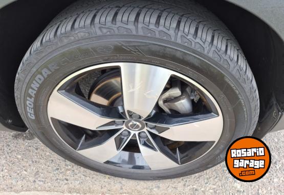 Camionetas - Volvo VOLVO XC 40 MOMENTUM 2020 Nafta 95000Km - En Venta