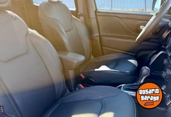 Camionetas - Jeep Renegade Longitude 1.3T 2025 Nafta 34000Km - En Venta