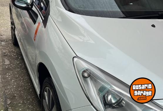 Autos - Peugeot 308 Roland Garros 2018 Nafta 61000Km - En Venta