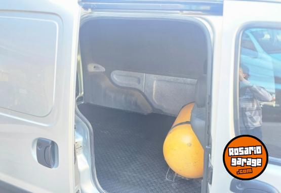 Utilitarios - Renault KANGOO CONFORT 1.6 C/GNC 2016 GNC - En Venta