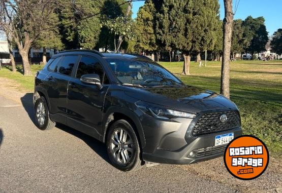 Autos - Toyota Corolla Cross 2.0 Xli Cvt 2022 Nafta 9000Km - En Venta