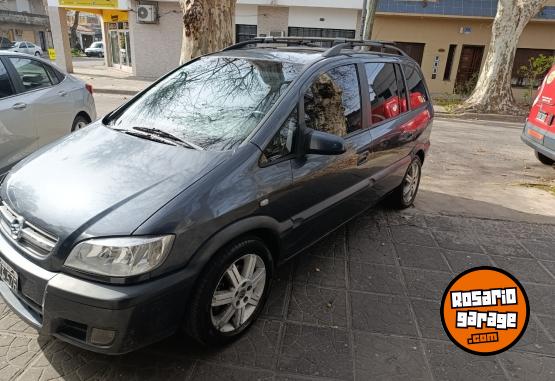 Autos - Chevrolet ZAFIRA GLS 2.0 NAFTA 7 AS 2006 Nafta 138000Km - En Venta